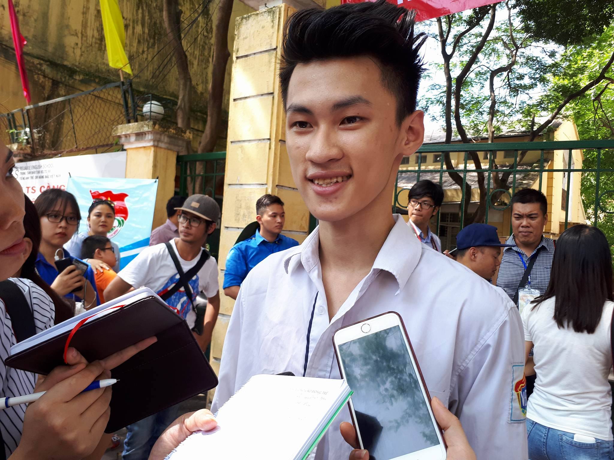 Thí sinh Phạm Thanh Liêm hoàn thành bài thi từ rất sớm (Ảnh: HN).