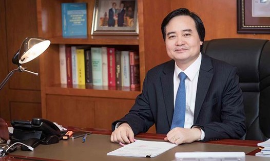 Bộ trưởng Bộ GDĐT Phùng Xuân Nhạ gửi thư khen ngợi thành tích xuất sắc của đội tuyển Olympic quốc tế (Ảnh: moet)