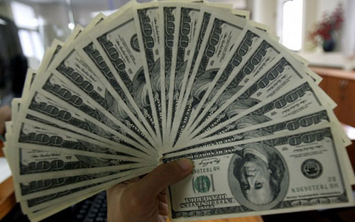 Tỷ giá USD tại các ngân hàng thương mại niêm yết sáng nay biến động mạnh. Ảnh PV