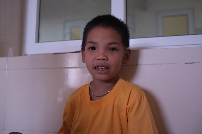 Em Lò Văn Tâm trong viện 