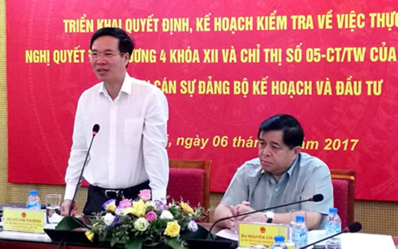 Trưởng ban Tuyên giáo Trung ương Võ Văn Thưởng phát biểu tại buổi làm việc.