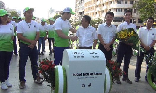 Dễ dàng phân loại rác với thùng rác thông minh lần đầu tiên có mặt tại Việt Nam