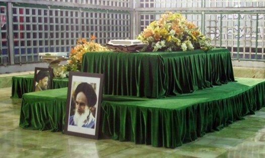 Lăng cố Giáo chủ Khomeini nằm ở phía Nam của thủ đô Tehran bị tấn công hôm 7.6. Ảnh: AFP