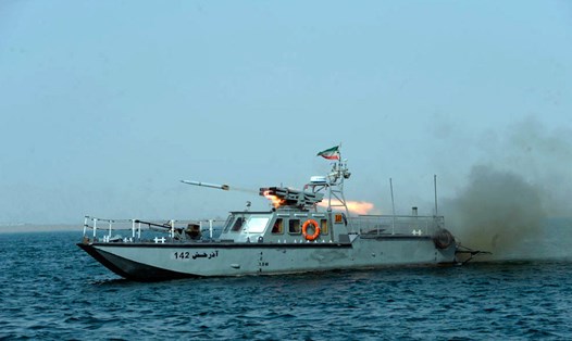 Tàu tên lửa Azarakhsh của Iran. Ảnh: Wiki