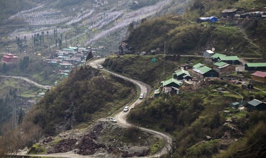 Đoạn đường núi ở biên giới tranh chấp giữa Ấn Độ và Trung Quốc. Ảnh: SCMP