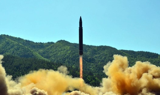 Triều Tiên thử tên lửa đạn đạo liên lục địa. Ảnh: KCNA
