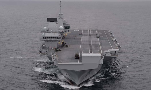 HMS Queen Elizabeth sẽ tham gia tuần tra Biển Đông. Ảnh: Guardian