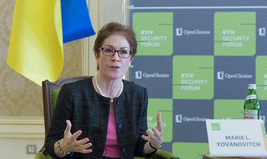 Đại sứ Marie Yovanovitch. Ảnh: ĐSQ Mỹ tại Kiev