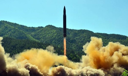 Một vụ phóng thử tên lửa của Triều Tiên. Ảnh: KCNA