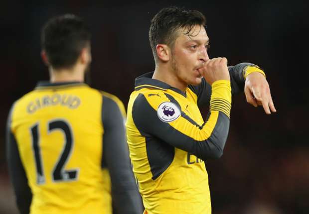 Sanchez, Ozil ghi bàn, Arsenal thắng Middlesbrough 2 - 1