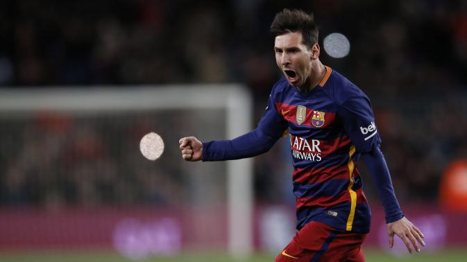 Đồng đội chung vui với kỷ lục 500 bàn trong màu áo Barca của Messi