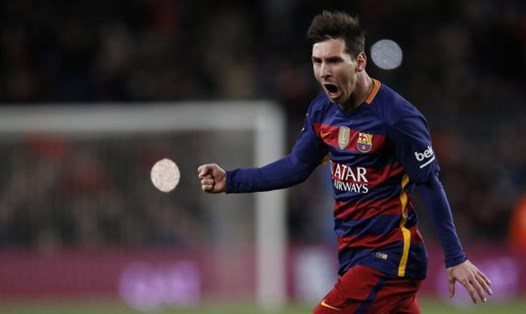 Đồng đội chung vui với kỷ lục 500 bàn trong màu áo Barca của Messi