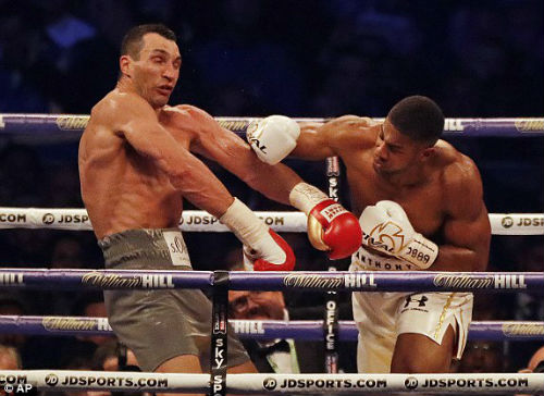 Joshua hạ knock-out Klitschko trong trận siêu đại chiến boxing hạng nặng