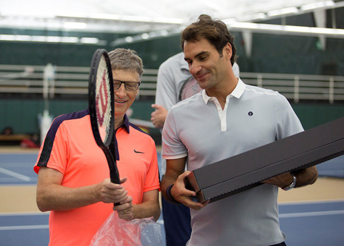 Cặp đôi Federer và Bill Gates giành chiến thắng 6 - 4 trong trận tennis trị giá 86 tỷ đô