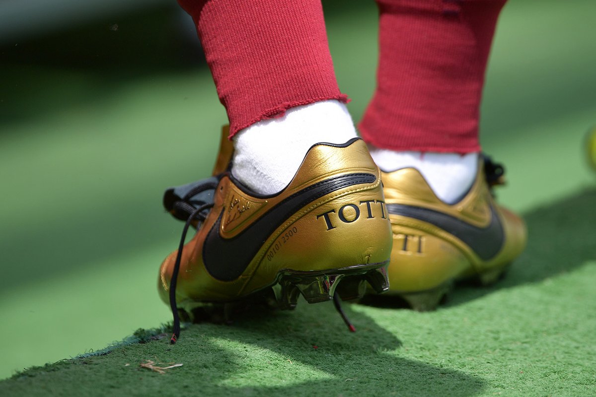 Roma thua đau Lazio 1 - 3 trong trận derby cuối cùng của Totti