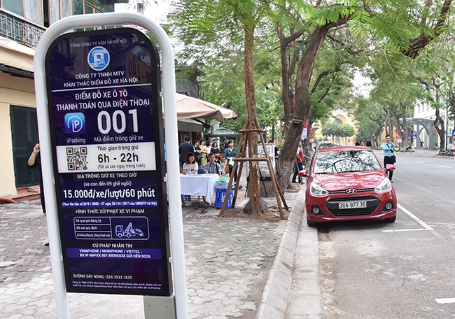 Hà Nội lần đầu ứng dụng công nghệ iPaking cho người dân tìm điểm đỗ xe