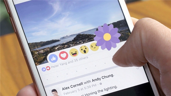 Công nghệ 360: Quý đầu tiên lỗ tới 2 tỷ USD, Snapchat đổ lỗi cho Facebook và Instagram