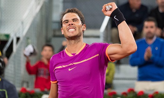 Nadal "đè bẹp" Djokovic 2 - 0 để tiến vào trận chung kết Madrid Open