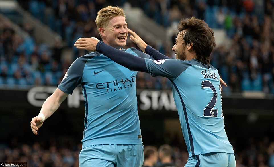 Man City thắng dễ West Brom 3 - 1 trên sân Etihad