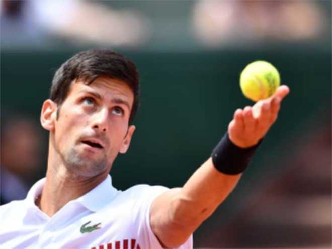 Djokovic đánh bại Sousa 3 - 0 sau 2 tiếng thi đấu (V2 Roland Garros)