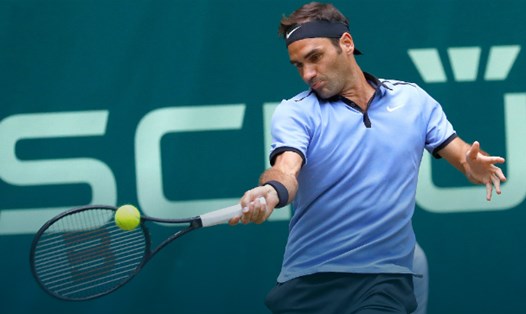 Thắng chóng vánh 2 - 0, Federer biến Florian Mayer thành cựu vương Halle Open