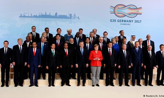 Thủ tướng Nguyễn Xuân Phúc chụp hình chung với các nhà lãnh đạo G20