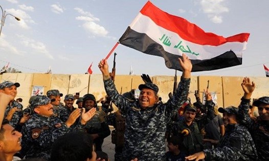 Quân đội Iraq ăn mừng chiến thắng khi giải phóng Mosul khỏi phiến quân IS