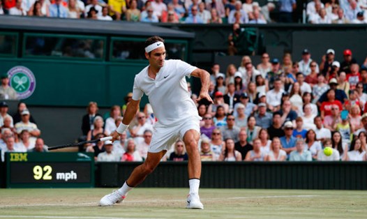 Federer dễ dàng tiến vào bán kết sau khi "hủy diệt" Milos Raonic 3 - 0