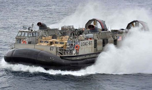 Công nghệ 360: Khám phá sự lợi hại của tàu đổ bộ đệm khí của quân đội Mỹ