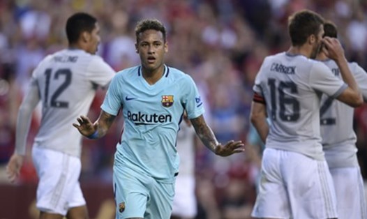 Neymar lại lập công giúp Barca đánh bại MU 1 - 0