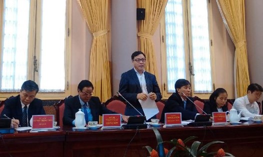 Thứ trưởng Đặng Huy Đông phát biểu tại buổi họp báo