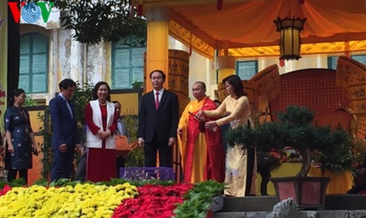 Chủ tịch nước Trần Đại Quang tại lễ dâng hương