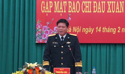 Đại tá Nguyễn Túy, Phó Chủ nhiệm Chính trị Hải quân phát biểu tại buổi gặp mặt