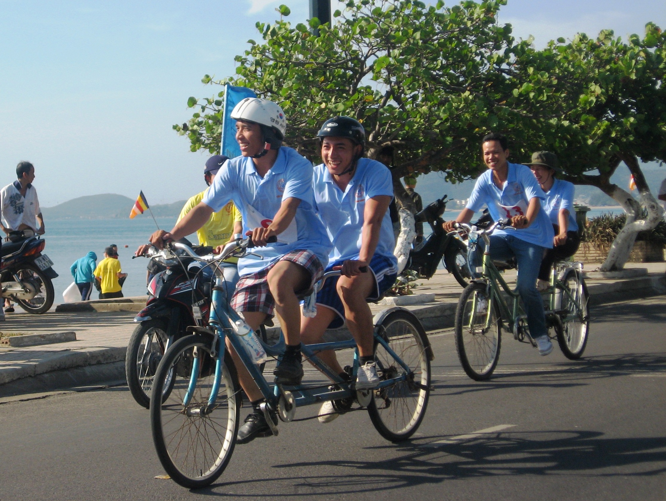 Xuất phát chặng 18 Cuộc đua xe đạp toàn quốc Cúp Truyền hình TP Hồ Chí  Minh lần thứ 33