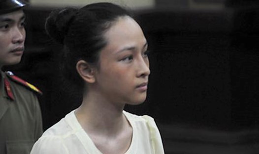 Hoa hậu Trương Hồ Phương Nga tại phiên tòa sơ thẩm năm 2016 - ảnh P.B