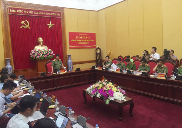 Quang cảnh buổi họp báo. Ảnh CN