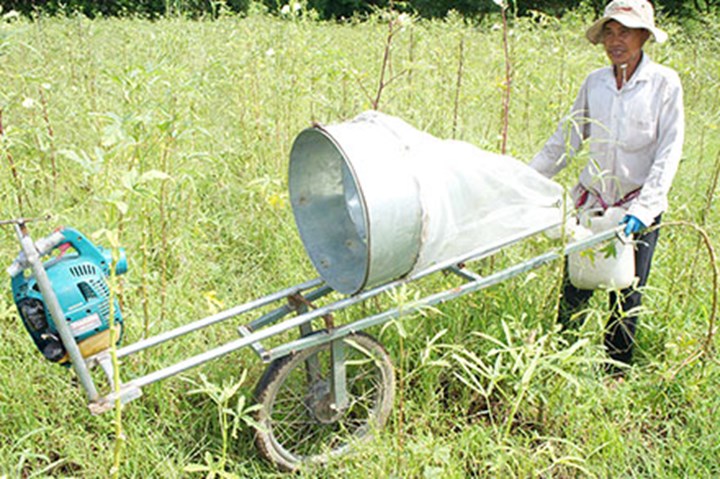 Một nông dân “đẻ” nhiều máy phục vụ sản xuất nông nghiệp