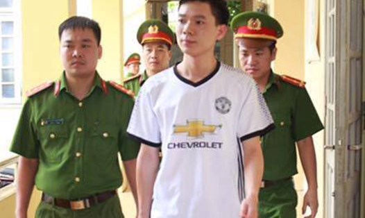Bác sĩ Lương bị bắt vì vi phạm qui định về chữa bệnh