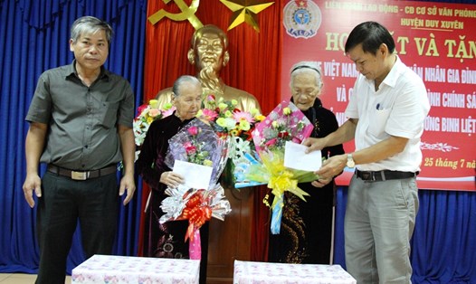 Hệ thống CĐ huyện Duy Xuyên nhận phụng dưỡng suốt đời 34 Mẹ VNAH với số tiền trợ cấp hằng tháng từ 800 nghìn đồng trở lên. Ảnh: HP