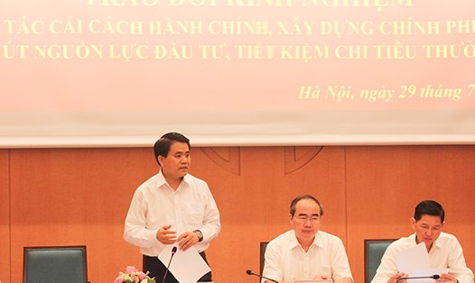 Chủ tịch UBND TP. Hà Nội Nguyễn Đức Chung phát biểu tại buổi làm việc. Ảnh Trần Vương
