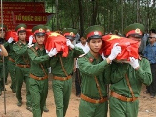 Tăng chế độ đối với tổ chức, cá nhân tìm kiếm, quy tập hài cốt liệt sĩ. Ảnh: VGP