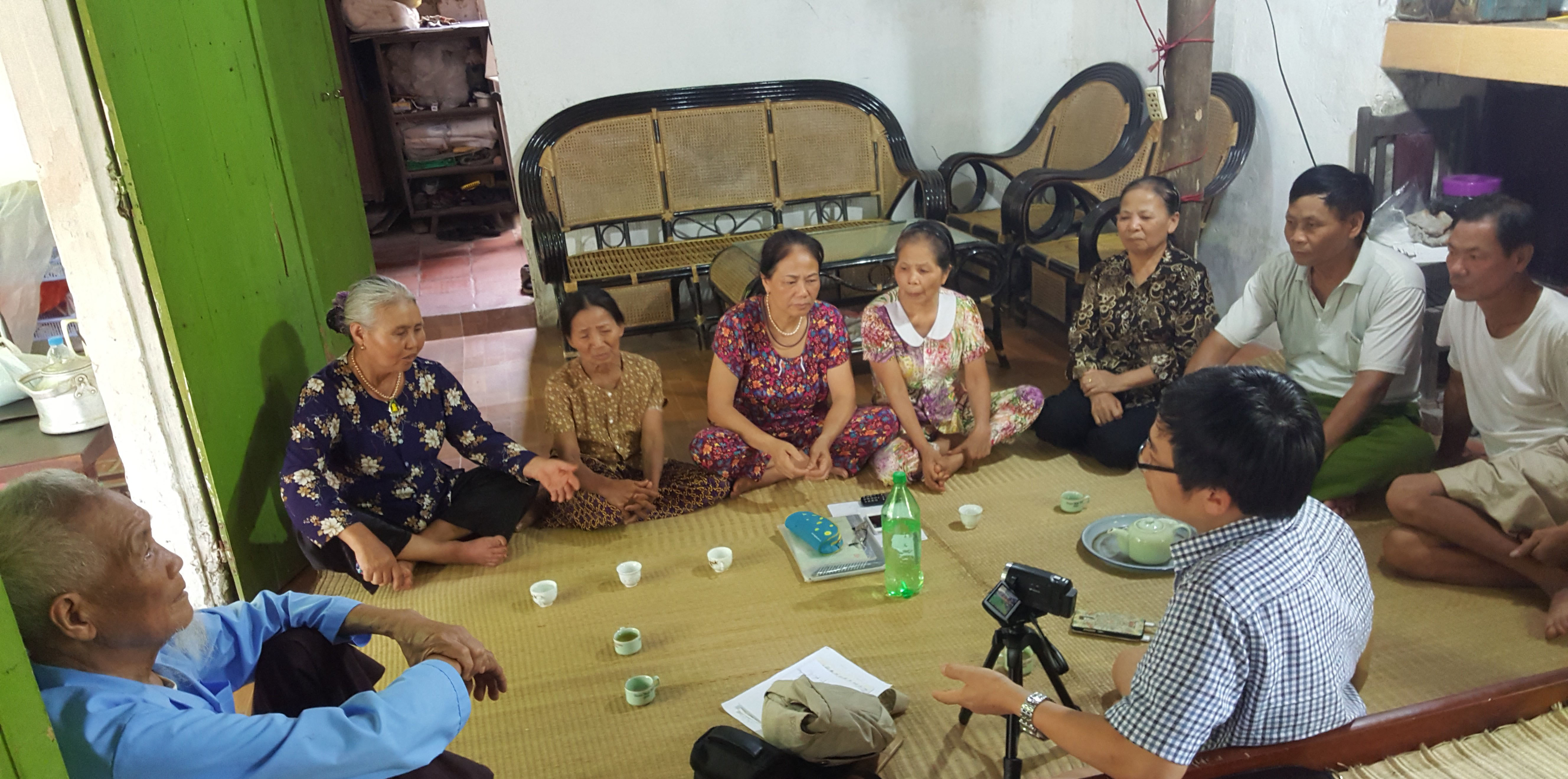 Phóng viên Báo Lao Động đã nhiều lần về địa phương, phỏng vấn hàng chục người cao tuổi là hàng xóm của liệt sĩ, với mong muốn tìm ra sự thật.