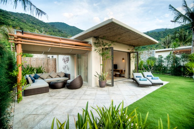 Khu Nghỉ Mia là một khách sạn 5 sao, xung quanh có view lý tưởng với 50 phòng chia làm 2 loại là Condos và Villa.